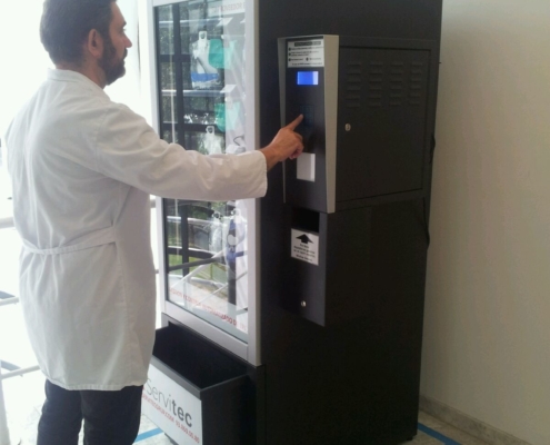 PPE vending machine for the pharmaceutical industry
